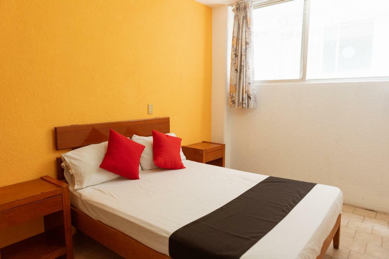 Oyo Hotel Italia Aguascalientes Buitenkant foto