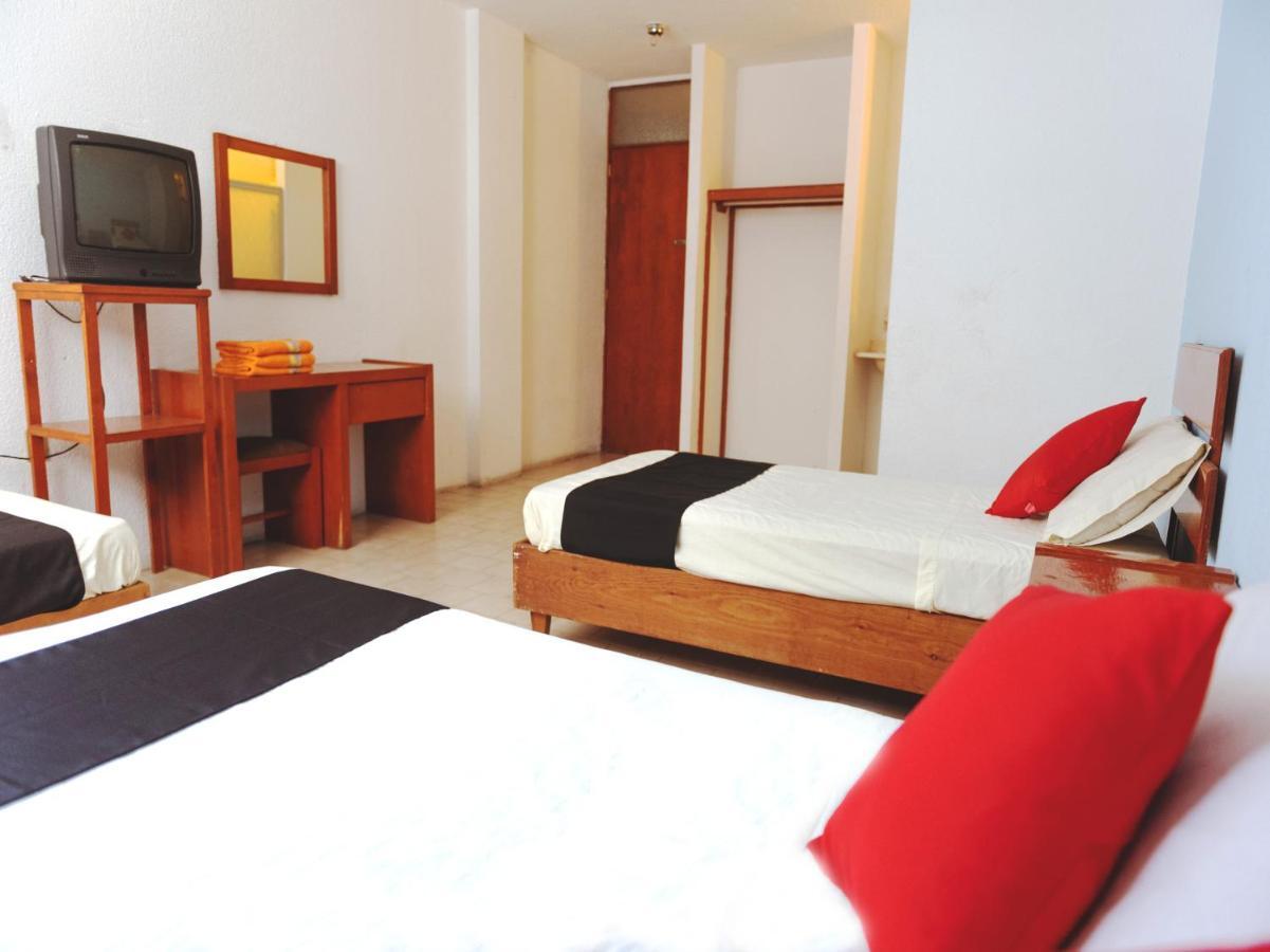 Oyo Hotel Italia Aguascalientes Buitenkant foto